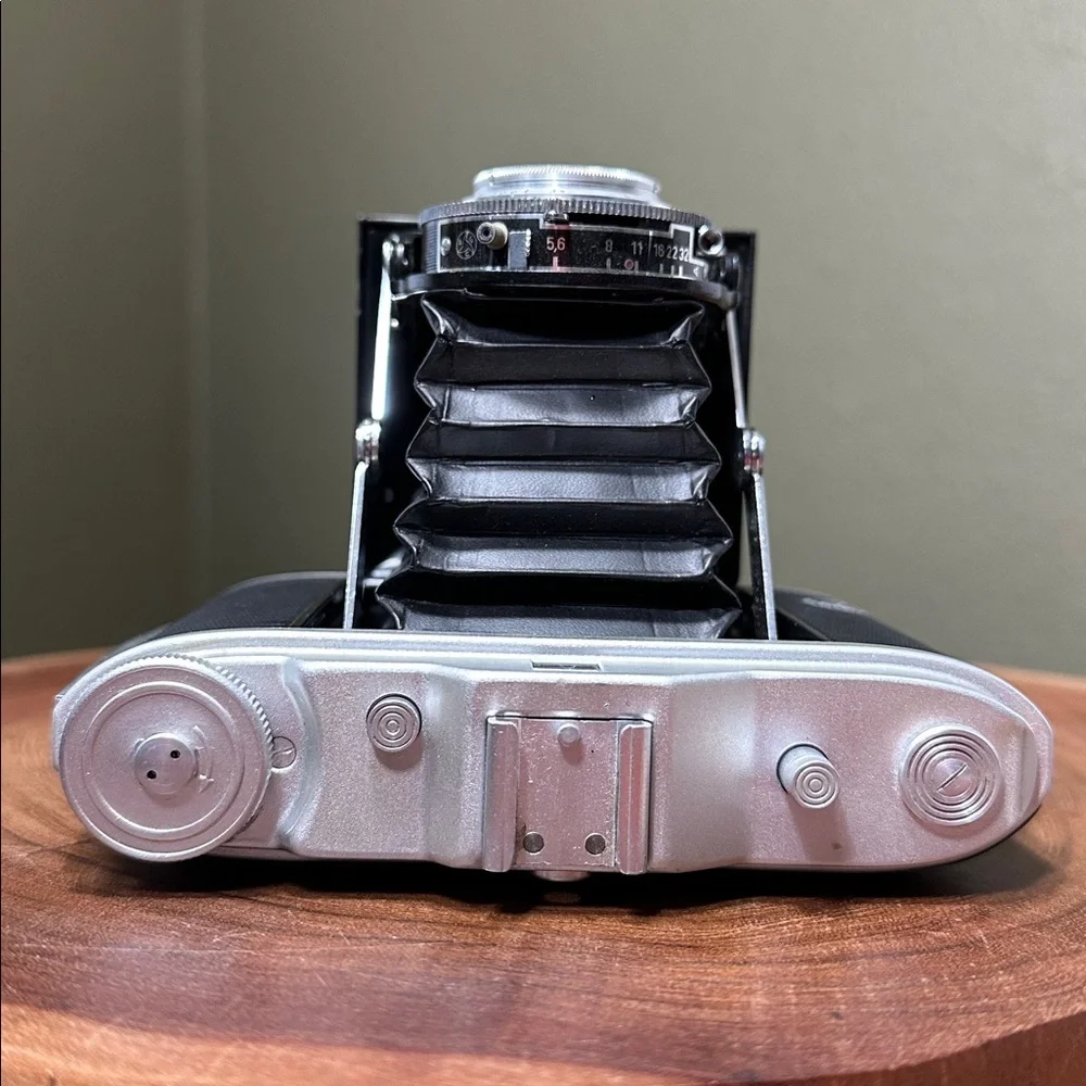 Agfa Isolette I - Working & GORGEOUS + Mystery Film